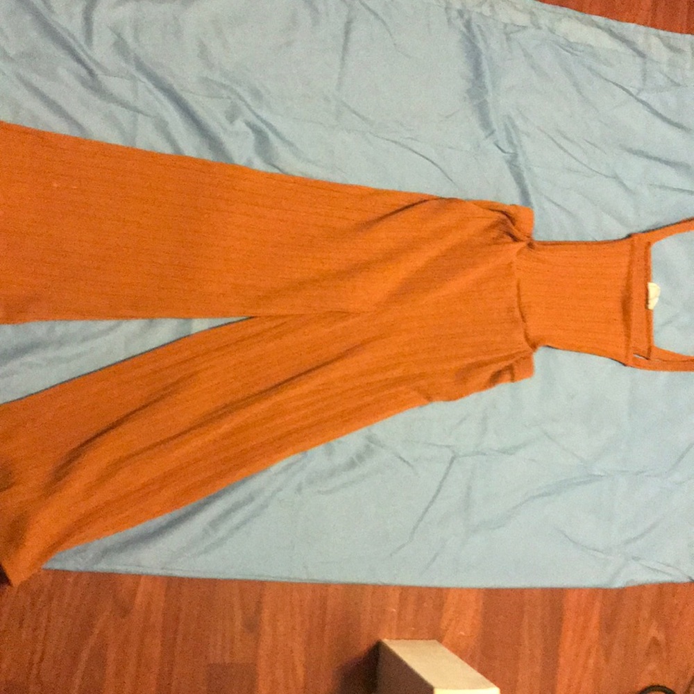 Sieanna sky’s burnt orange overall jump-suit